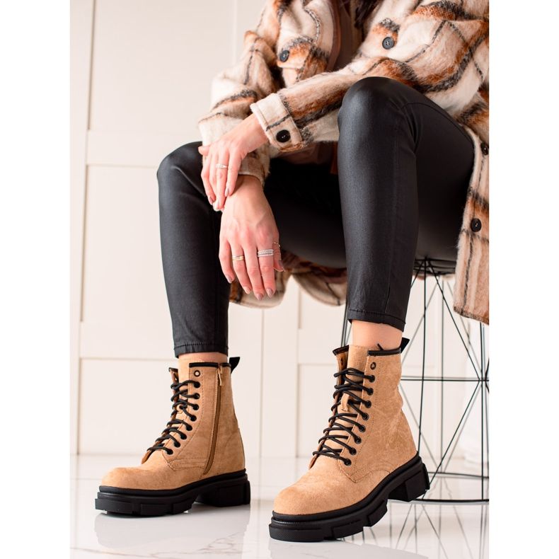 Super Me Suede Beige Trappers 2