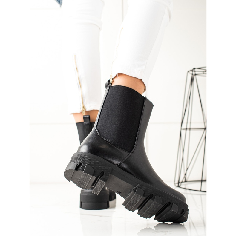 TRENDI Boots On The Platform black 1