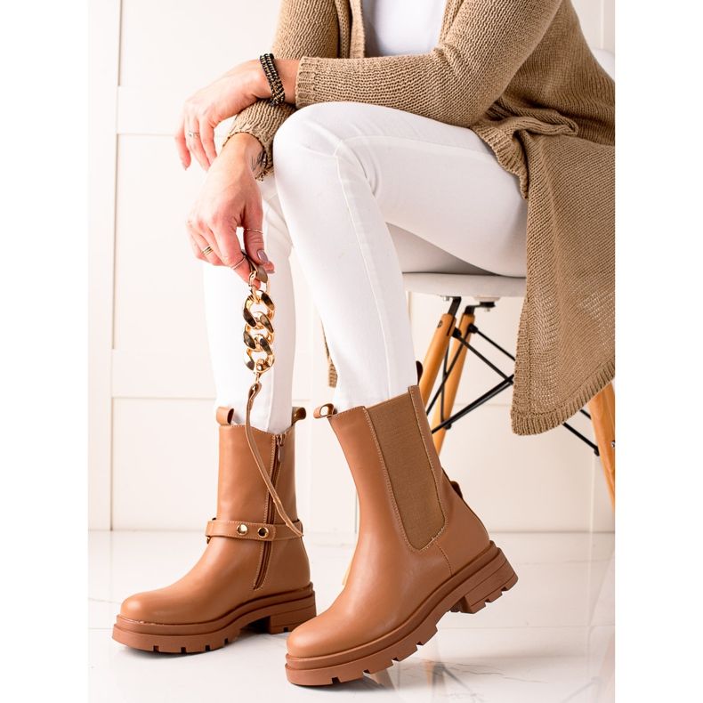 TRENDI High ankle boots with a chain beige 2