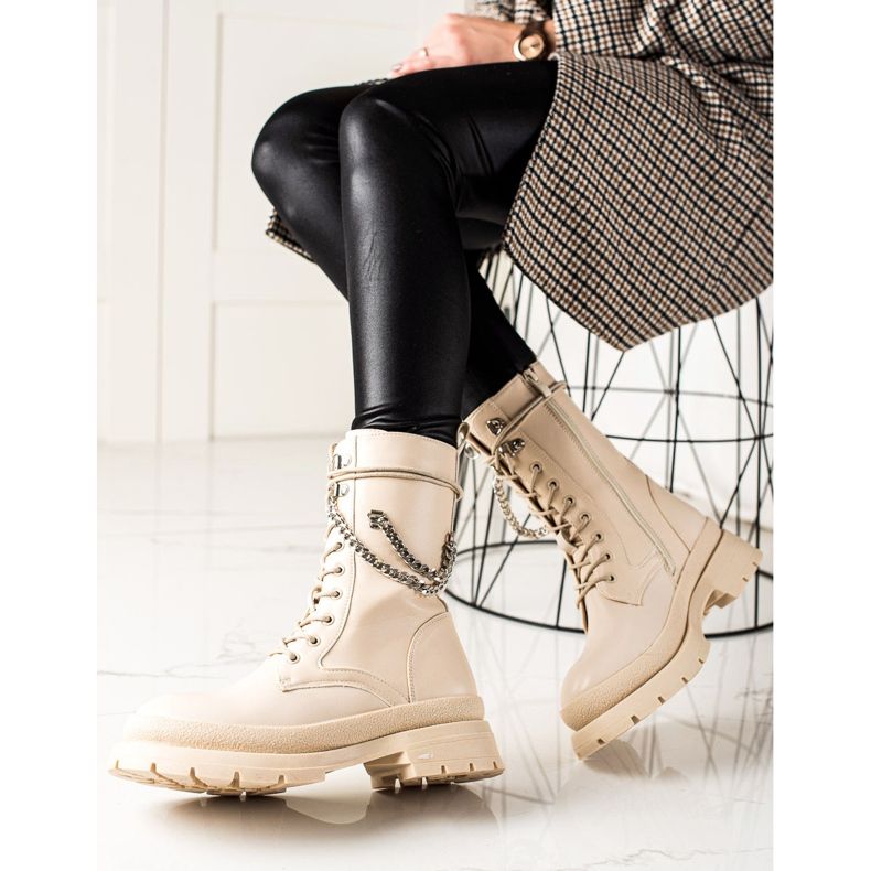 Bona Warm workers with a chain beige 1