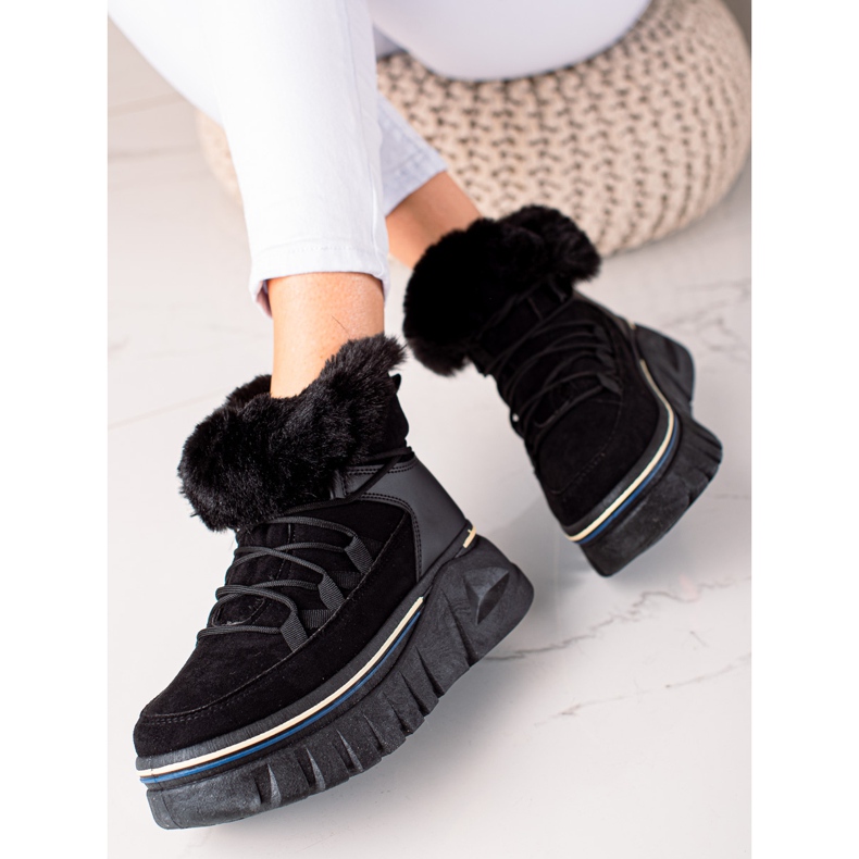 TRENDI Snow Boots On The Platform With Fur black 1