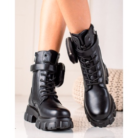 TRENDI Fashionable Black Workers 1