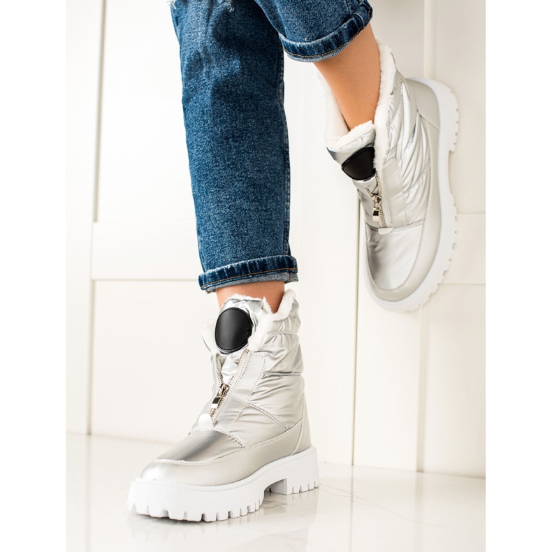 TRENDI Silver Shiny Snow Boots 1