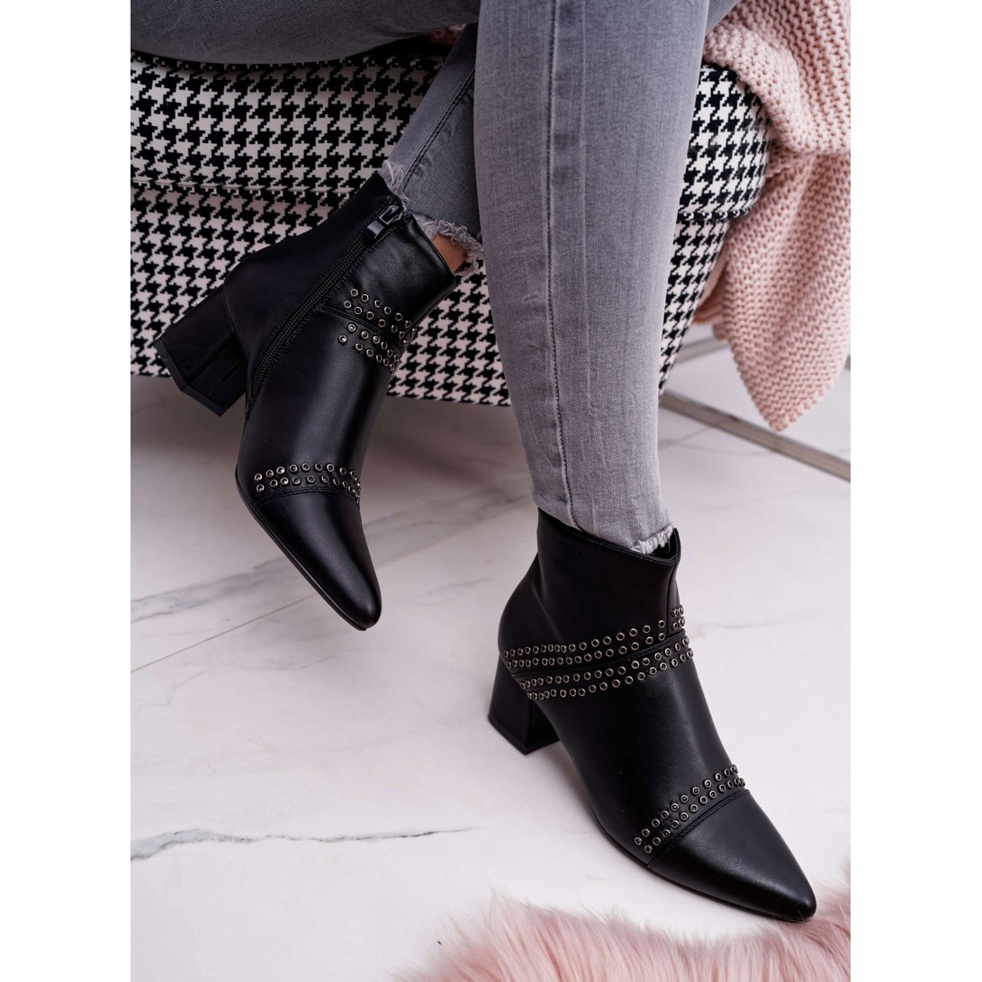 Ankle hotsell boots spitz