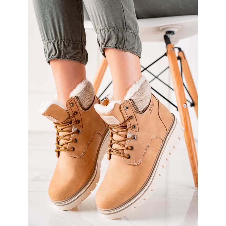 Goodin Trappers On The Platform brown 1