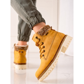 Goodin Mustard Trappers yellow 1