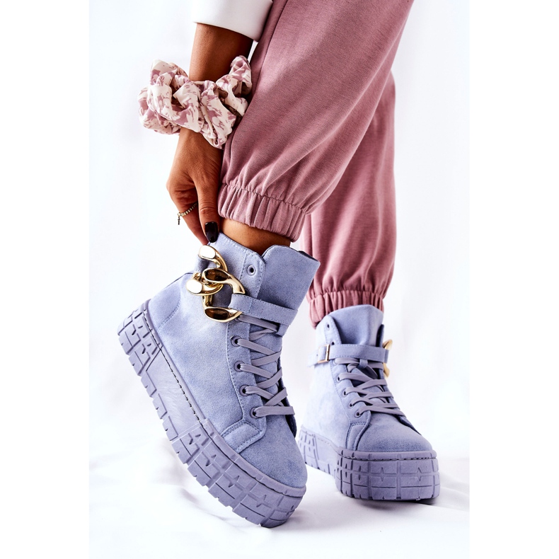 High Sneakers On The Evenia Blue Platform 2