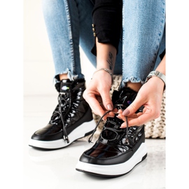 TRENDI Fashionable Shiny Snow Boots black 2 TRENDI Fashionable Shiny Snow Boots black 2