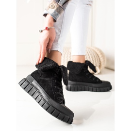 TRENDI Boots, Sneakers With Sheepskin black 1
