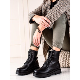 Classic insulated trappers black 1