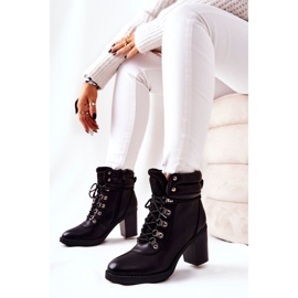 Warm Boots On A Post Black Charmmis 2