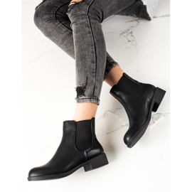 TRENDI Classic Chelsea boots black 1 TRENDI Classic Chelsea boots black 1