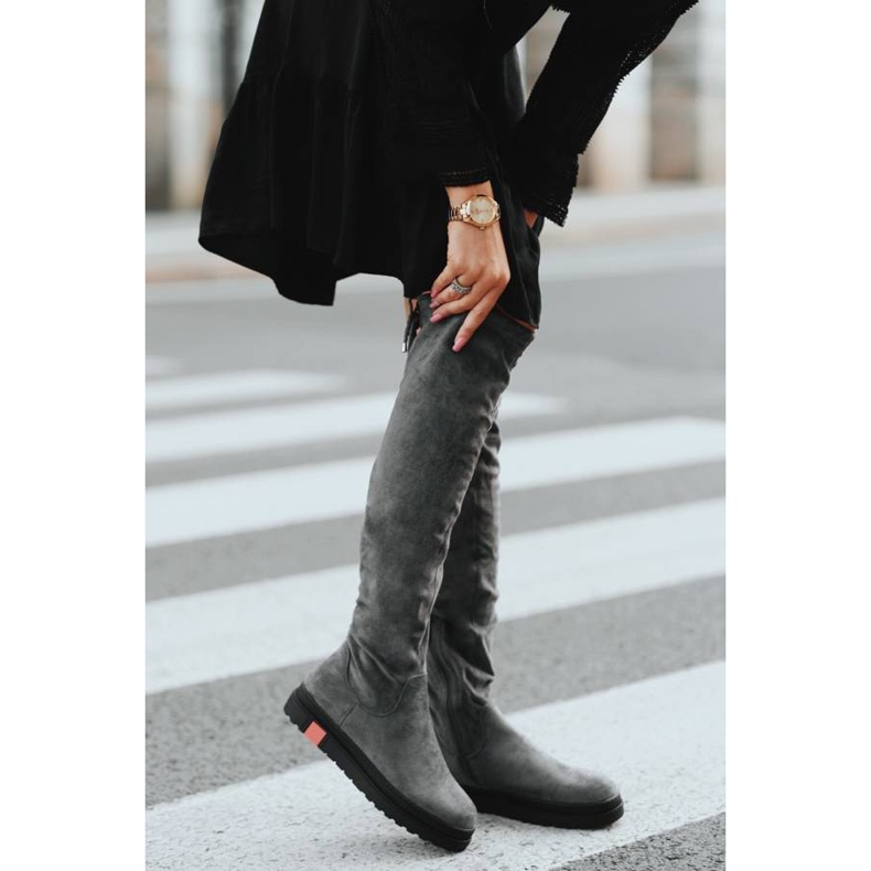 Gray flat decorated boots from Lia pink grey 1