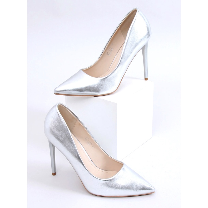 Pumps on a stiletto heel Eva Silver 1