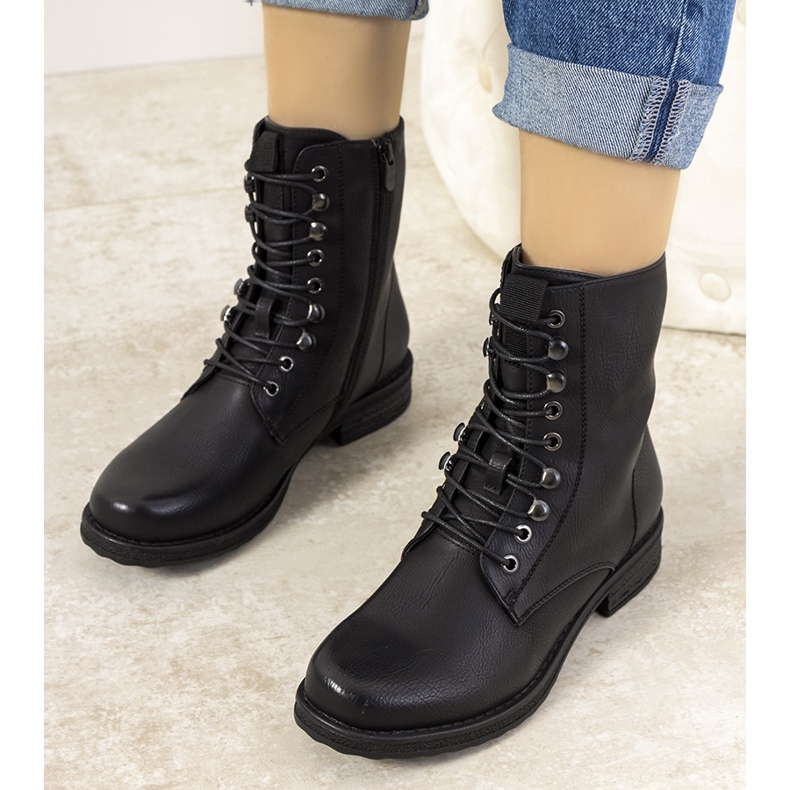 Black insulated boots from Muro 1