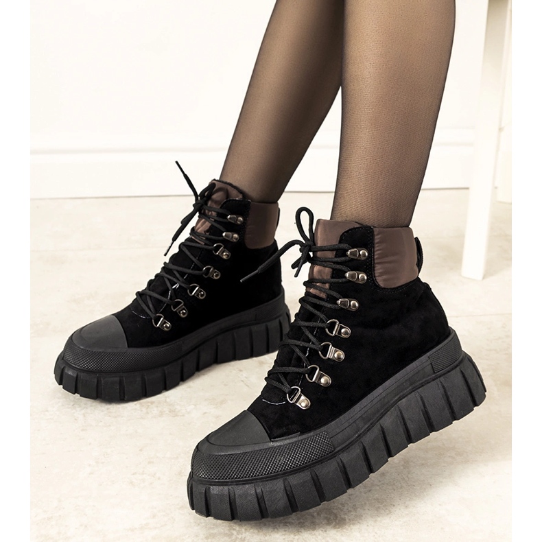 Black, insulated, lace-up women's shoes from Calabresi brown 1