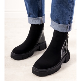 Black insulated women's boots from Eitan 1
