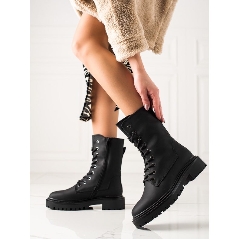 Erynn Classic Black Lace-up Workers 1