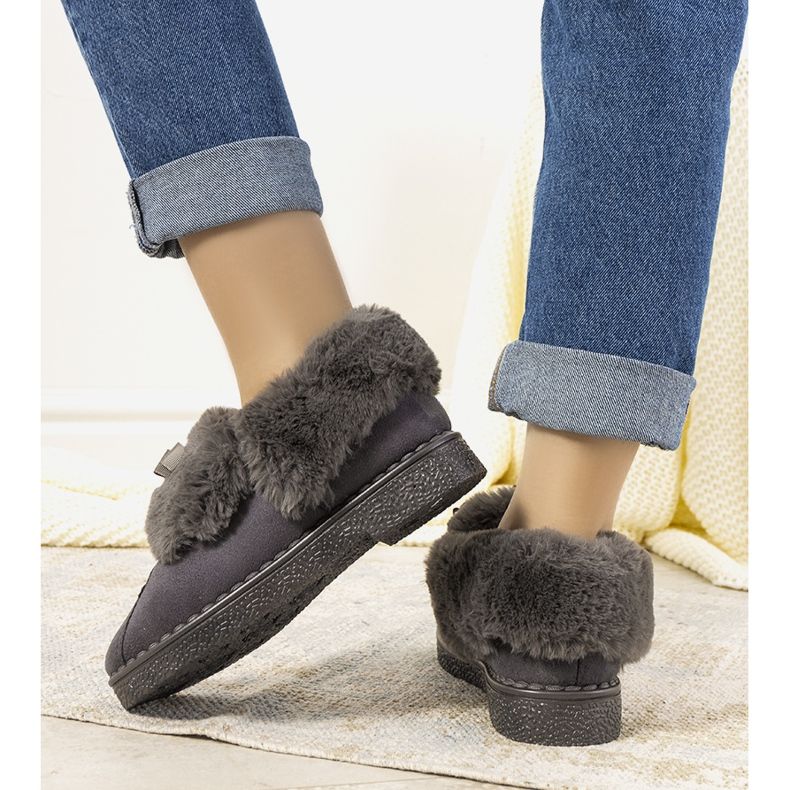 Gray slippers with fur insulated Valle grey 1