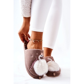 WJ1 Rey's Brown Swan Warm Slippers 2
