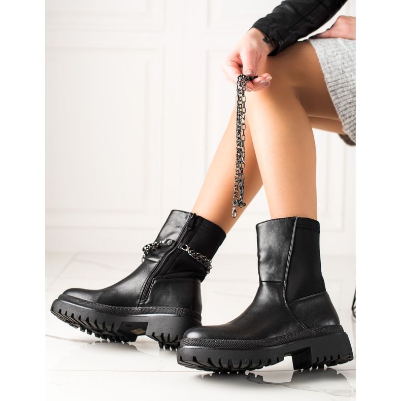 Sixth Sense Fashionable bags with a chain black 1