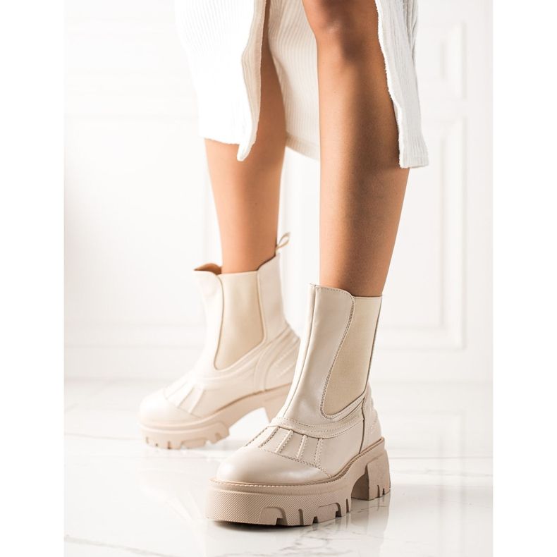 Seastar Beige slip-on boots 1