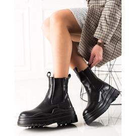 TRENDI Chelsea Boots On The Fashion Platform black 1
