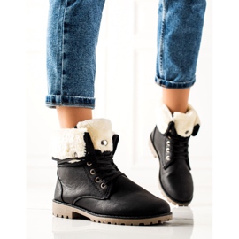 TRENDI Black Boots With A Roll Up Shank 1