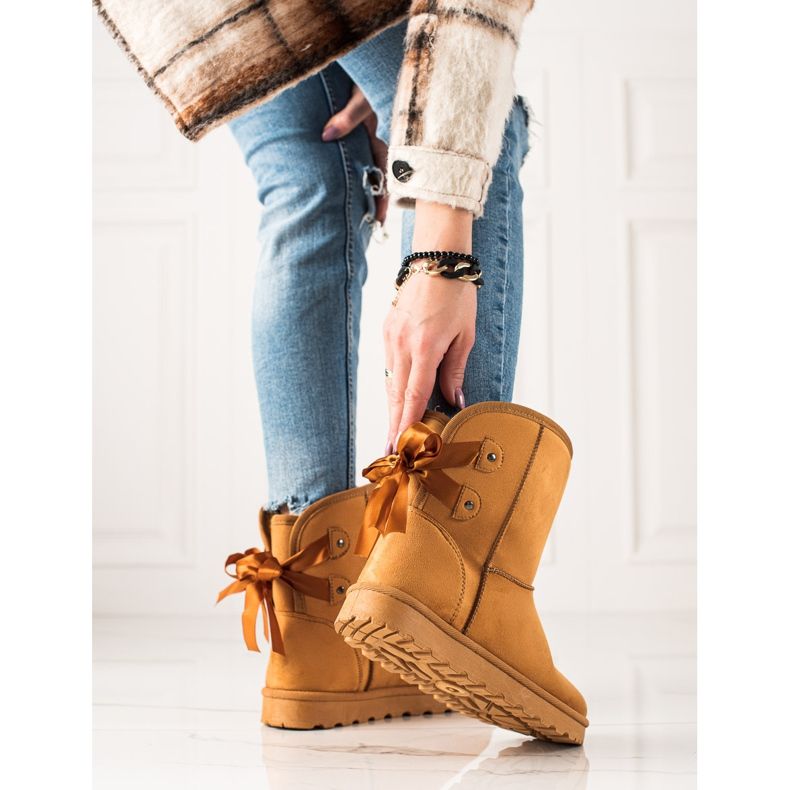 TRENDI Mukluki With A Bow yellow 2