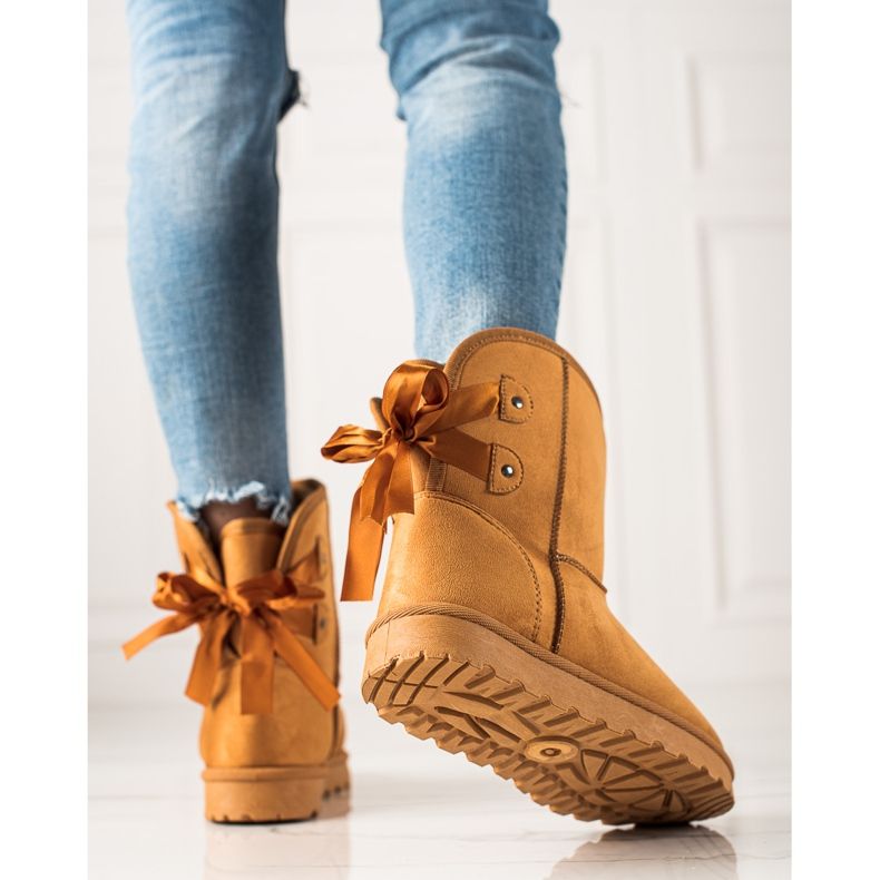 TRENDI Mukluki With A Bow yellow 1