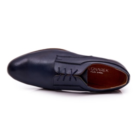Blue polish for leather shoes deals
