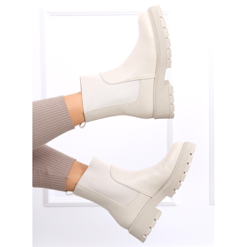 Chelsea boots with a high upper Cillo Beige 1