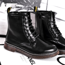 EVE Women's Boots Lacquered Trappers Boots Black Marita 4