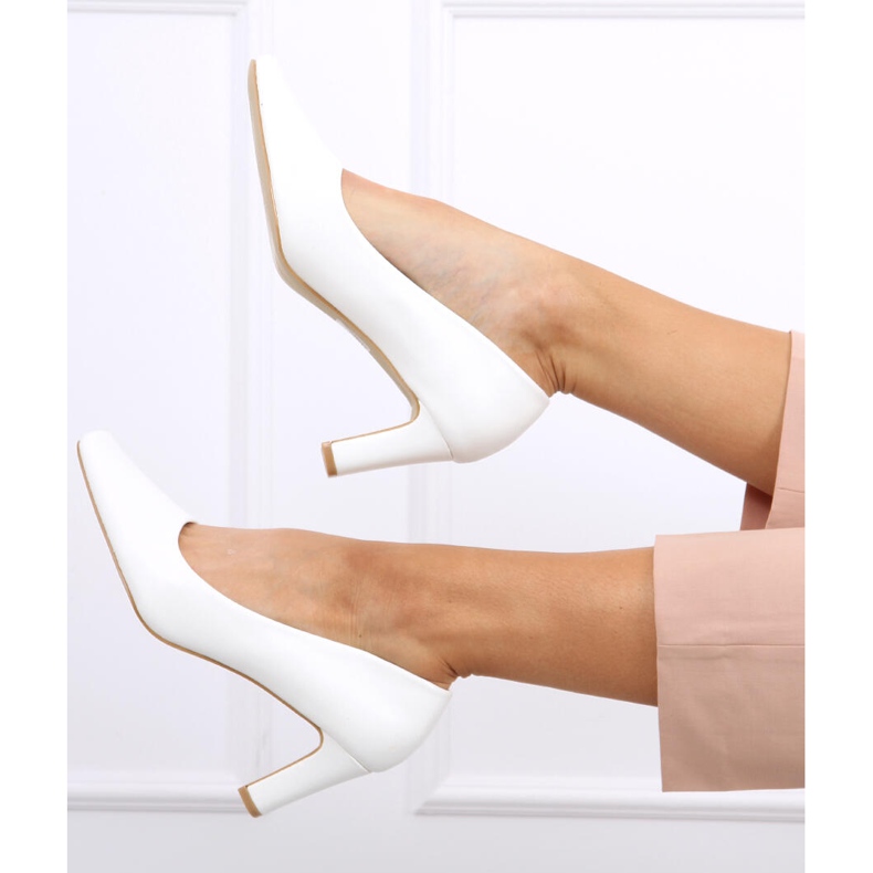 Pumps on the Ester White post 1