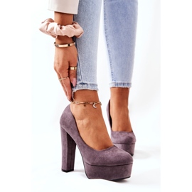 Suede Pumps On The Gray Bemiso Platform grey 2