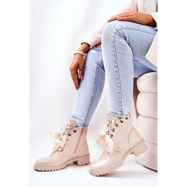 PL4 Lacquered Warm Workers With Beige Pearls 2