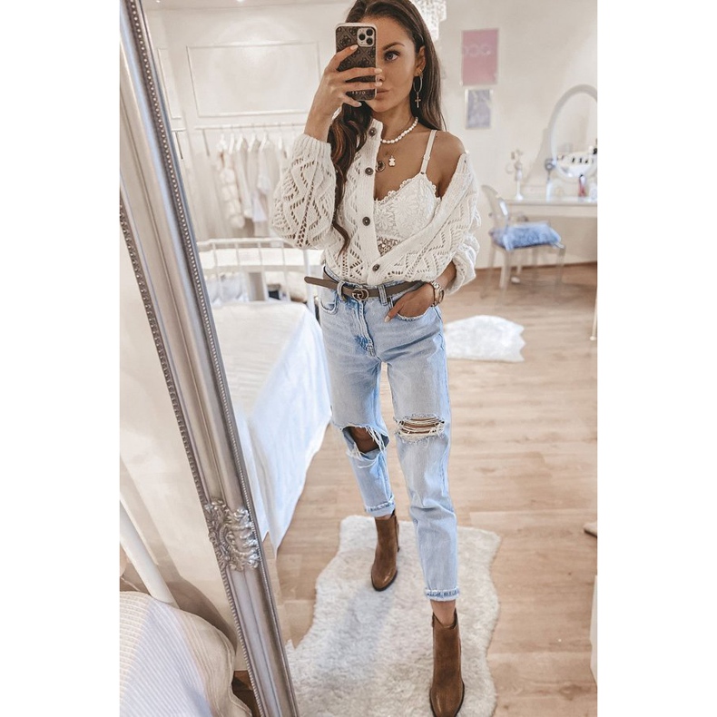 Brown ankle boots on the Zahara post 2