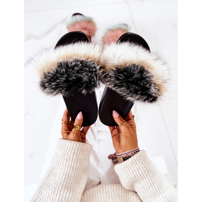 FM1 Black And White Naturis Natural Fur Slippers 1