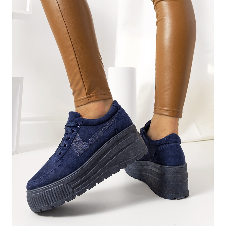 Navy blue sneakers with a high Botanical sole 1