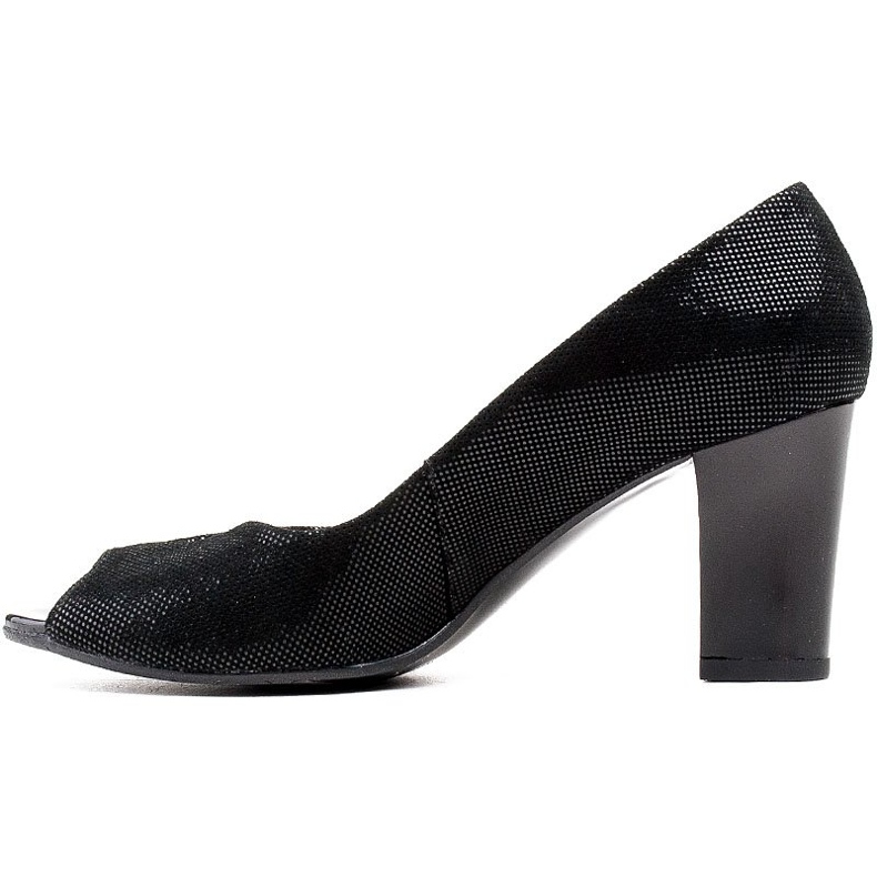 Marco Shoes 316P black pumps with a practical cut on the front 2