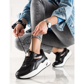 Ideal Shoes Sneakers On The Platform black 1