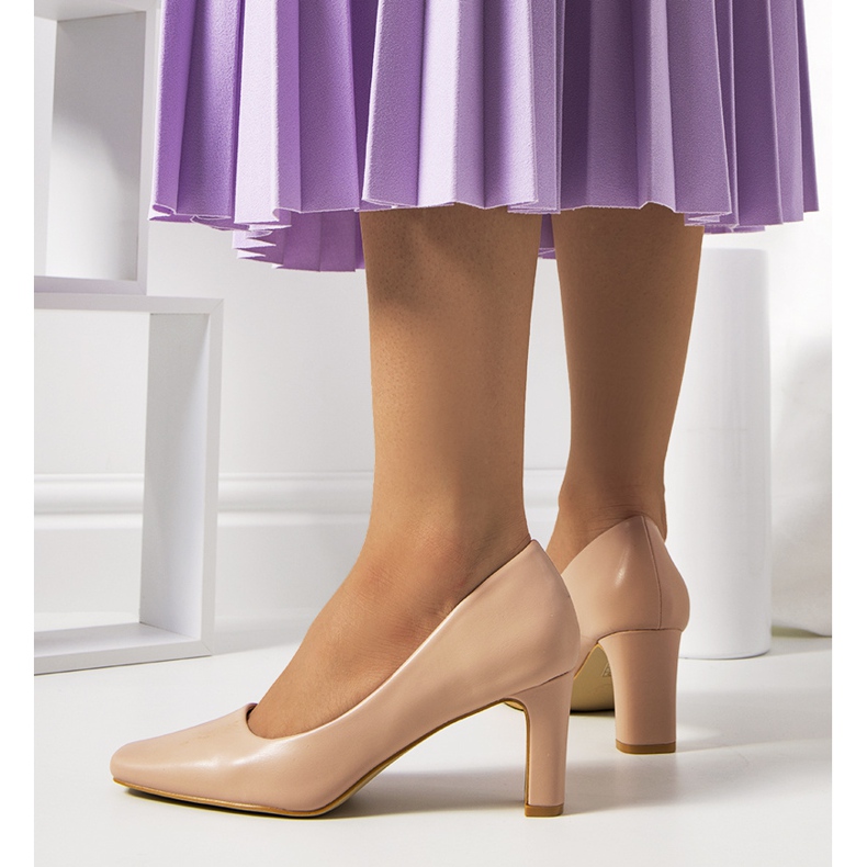 Graves women's pink pumps 1