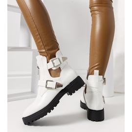 White Sigley women's boots 2