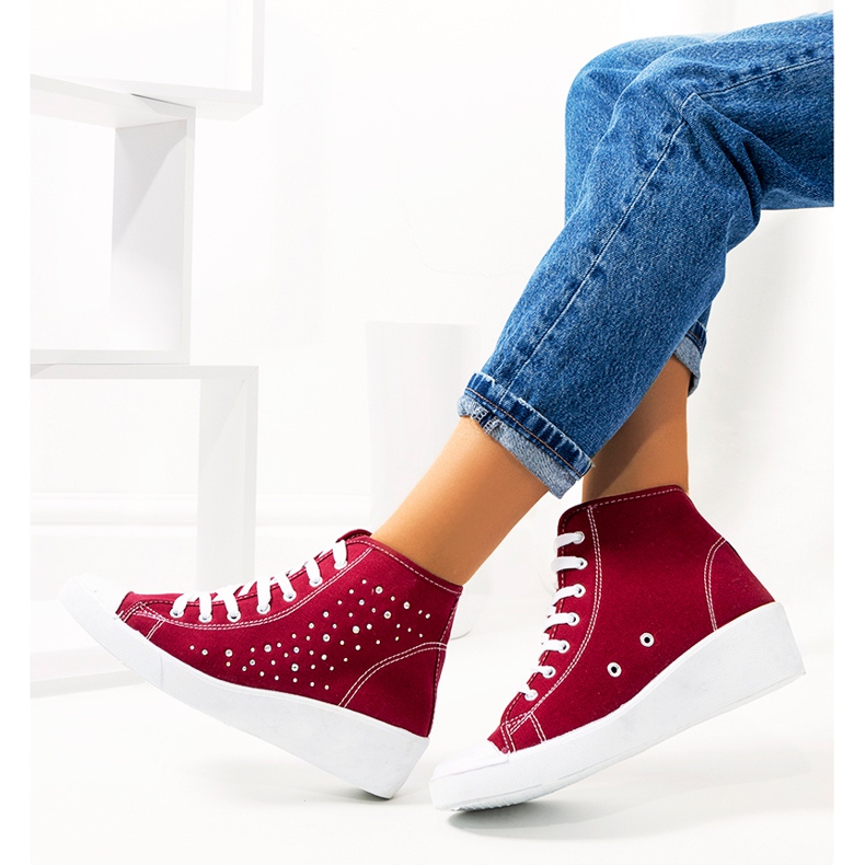 Burgundy ankle-high sneakers on the Bondi wedge red 2