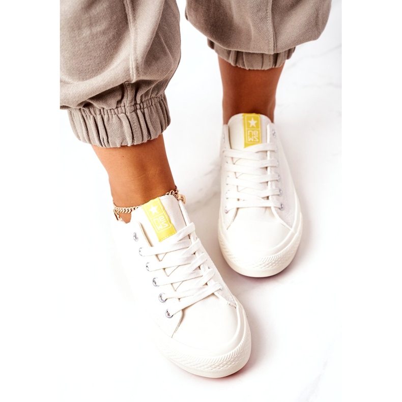 NEWS Women's Classic Ecoma Color-Changing Sneakers white multicolored 5