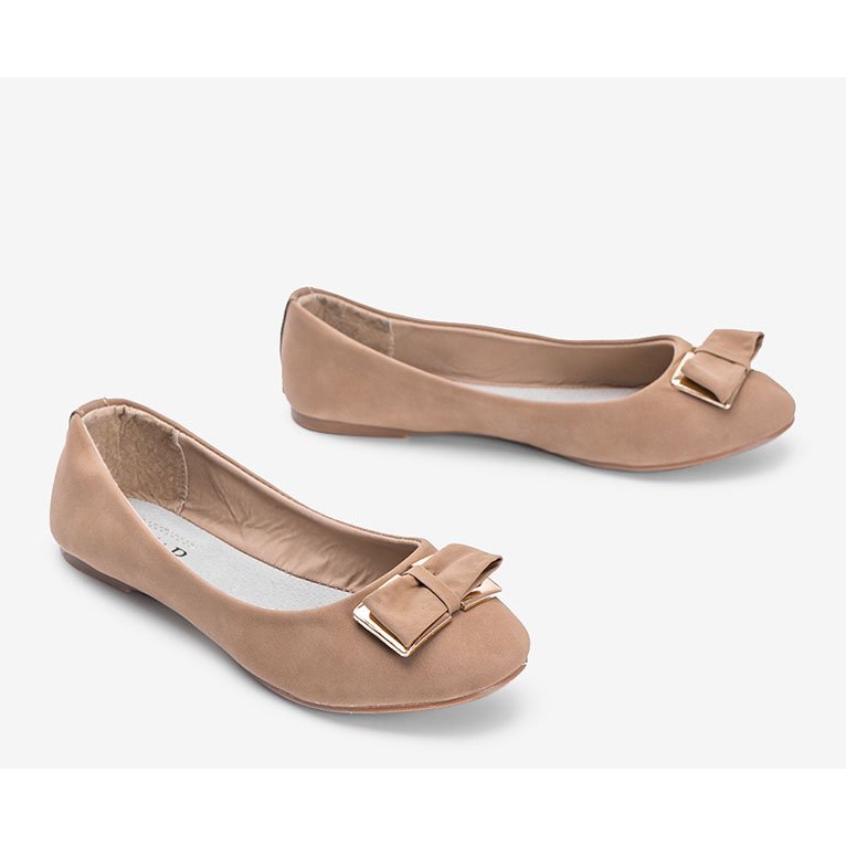 Black lacquered Sixth Avenue ballerinas beige 1