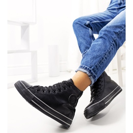Black, insulated ankle-high sneakers from Lade 1