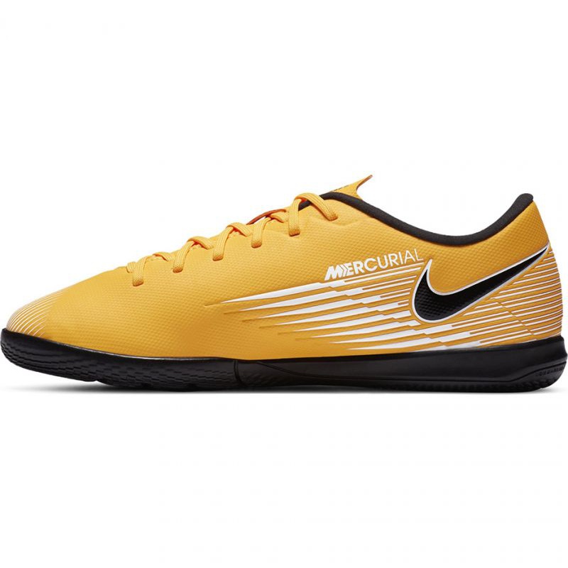 nike mercurial vapor black yellow