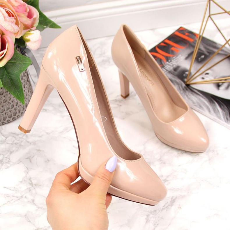 Pumps lacquered on the Sergio Leone W SK53C platform white pink 1