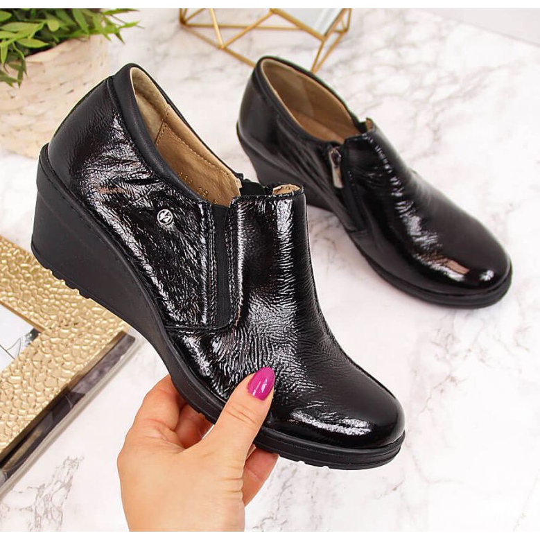 Lacquered leather shoes Helios W 389 black 1